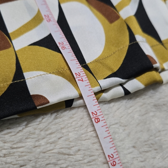 Zara Geometric Satin Soft Print Top, regular fit, Small - Picture 10 of 13